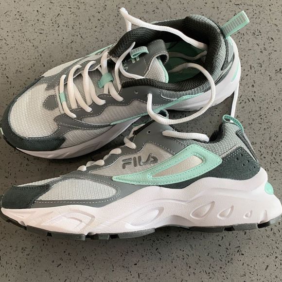 FILA Tennis Shoes - New without box - Picture 1 of 6